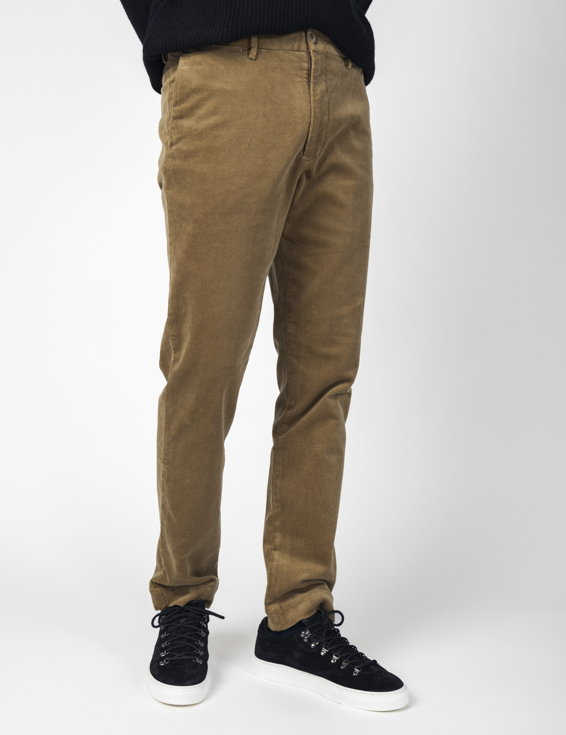 Farah Drake Tobacco Cord Trousers | Urban Outfitters UK